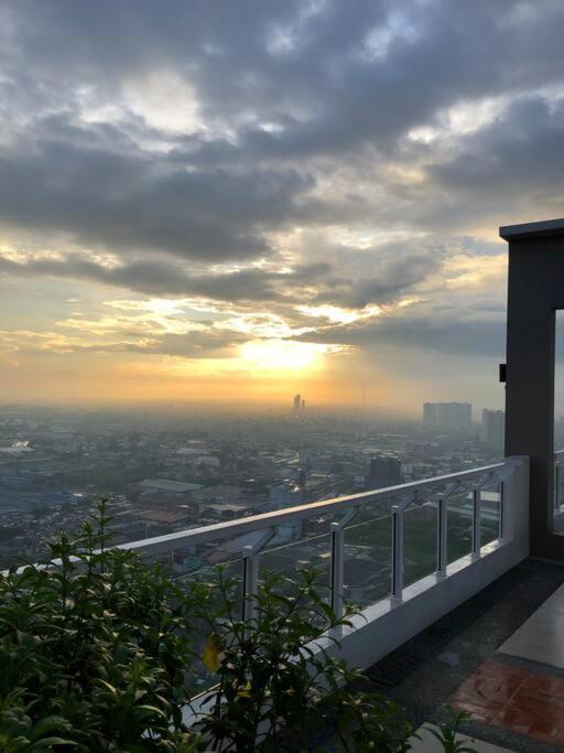 The Celandine By Dmci Homes Caloocan Екстериор снимка